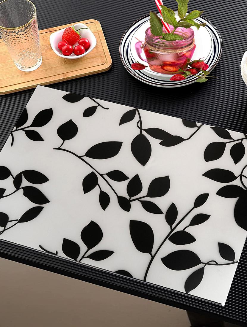 rectangular pack of 6 table placemat - 20853485 - Standard Image - 1