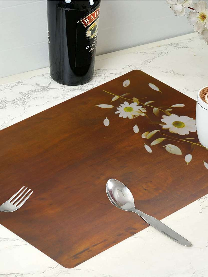 printed placemats for dining table and kitchen - 20853503 -  Standard Image - 1
