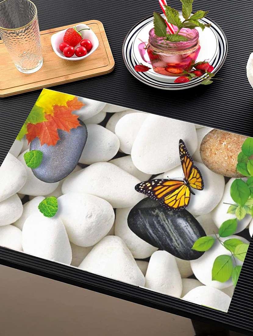 printed placemats for dining table and kitchen - 20853510 -  Standard Image - 1