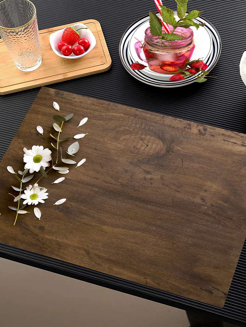 printed placemats for dining table and kitchen - 20853519 -  Standard Image - 1