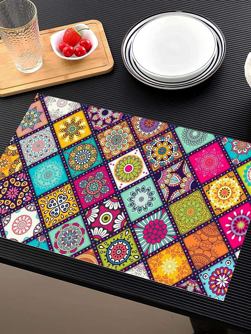 printed placemats for dining table and kitchen - 20853528 -  Standard Image - 1