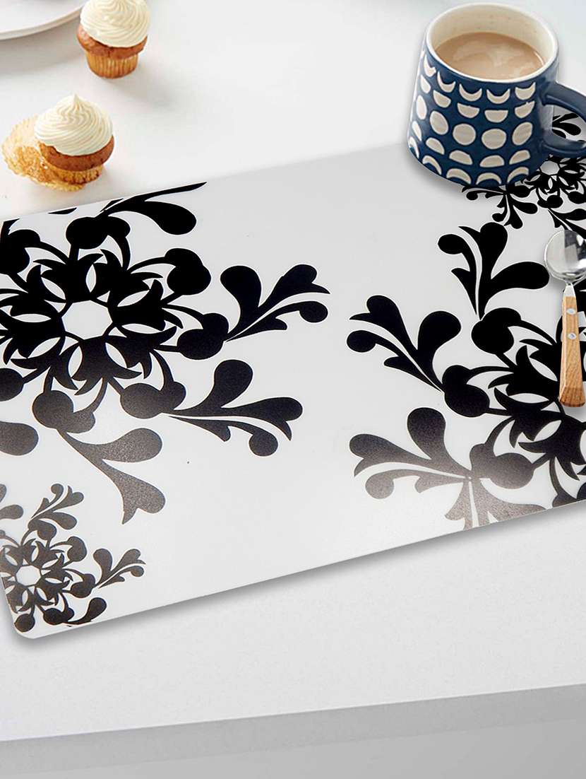 printed placemats for dining table and kitchen - 20853529 -  Standard Image - 1
