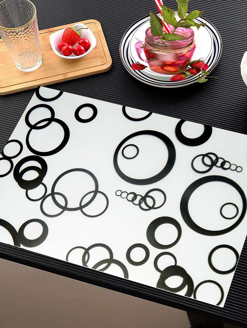printed placemats for dining table and kitchen - 20853530 -  Standard Image - 1