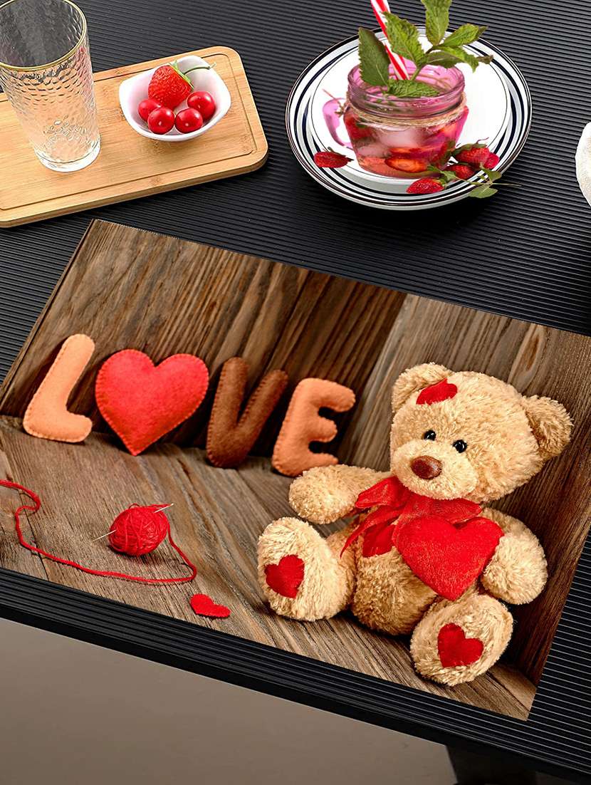 printed placemats for dining table and kitchen - 20853546 -  Standard Image - 1