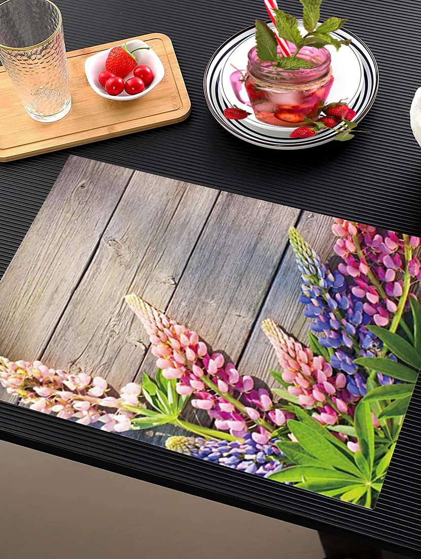 printed placemats for dining table and kitchen - 20853564 -  Standard Image - 1