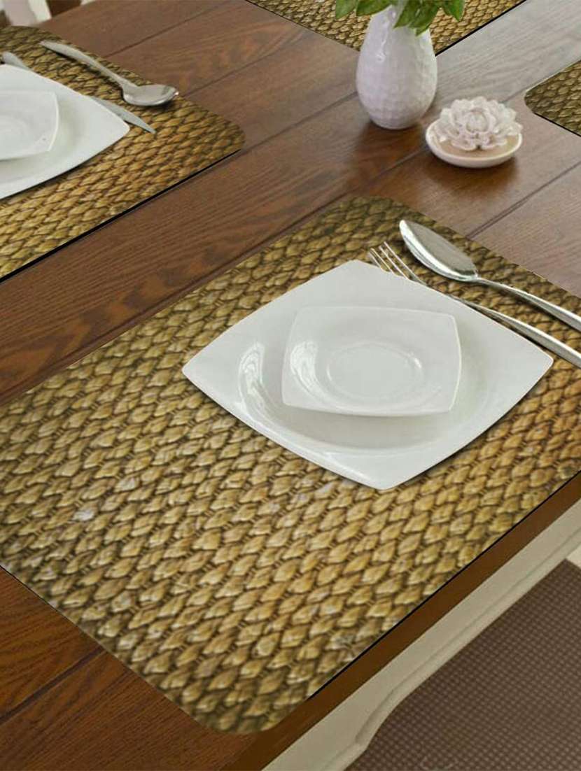 printed placemats for dining table and kitchen - 20853588 -  Standard Image - 1