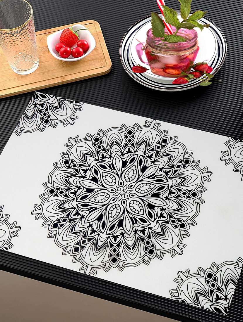 printed placemats for dining table and kitchen - 20853596 -  Standard Image - 1