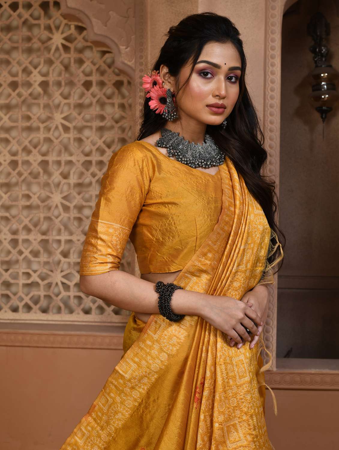 women mustard handloom saree with blouse - 20858831 -  Standard Image - 1