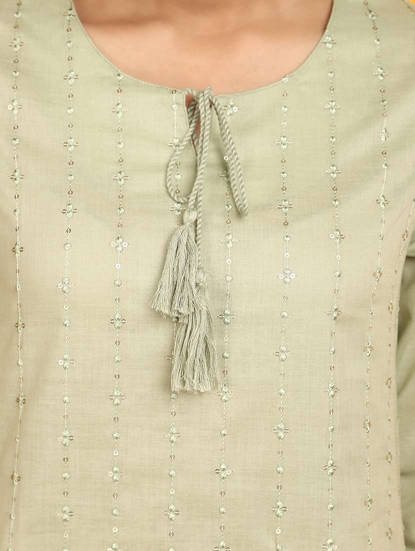 women green tie-up neck straight kurta - 20862785 -  Standard Image - 4