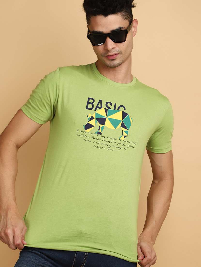 men round neck chest printed t-shirt