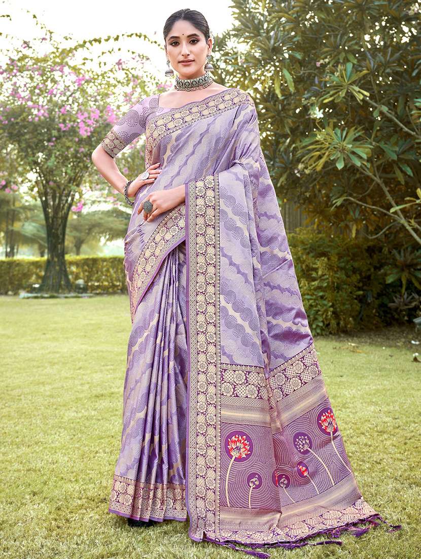 women lavender printed bordered saree with blouse