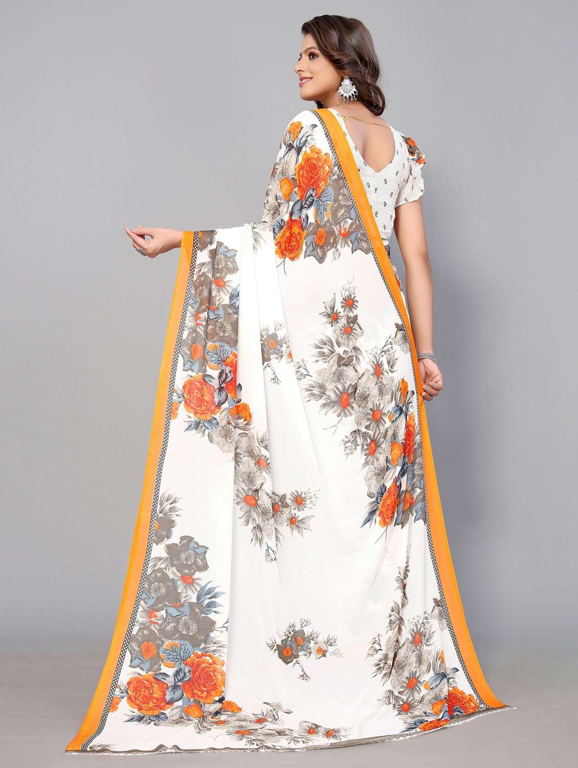 women white floral printed saree - 20873368 -  Standard Image - 1