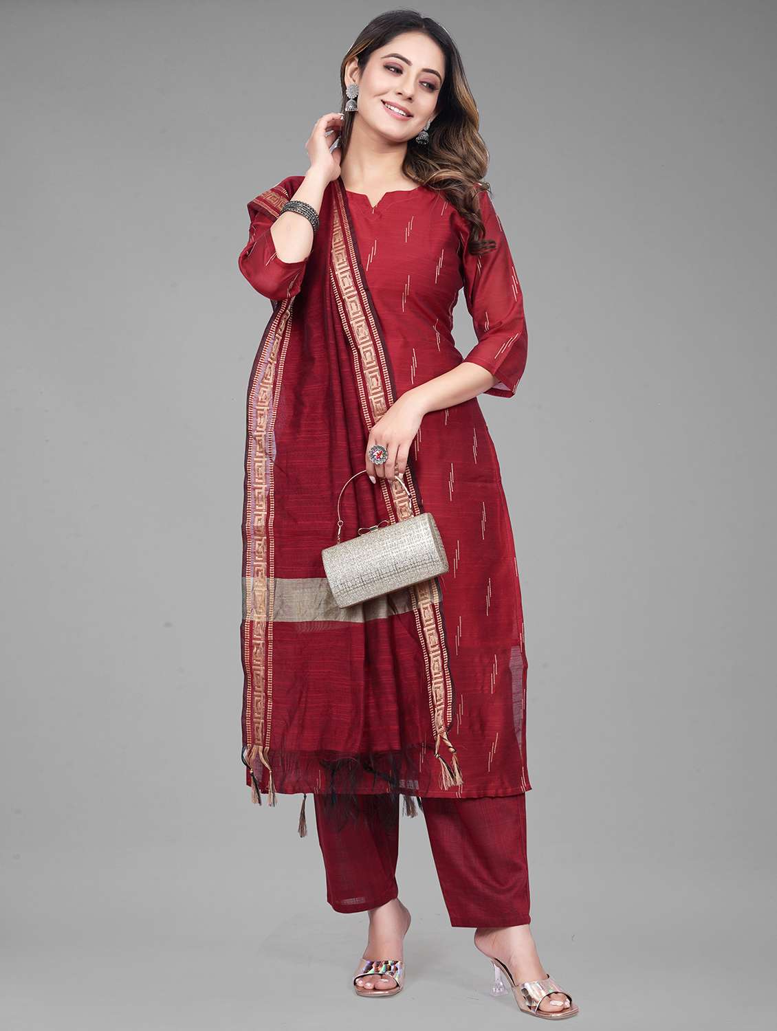 women notch neck kurta pant set with dupatta