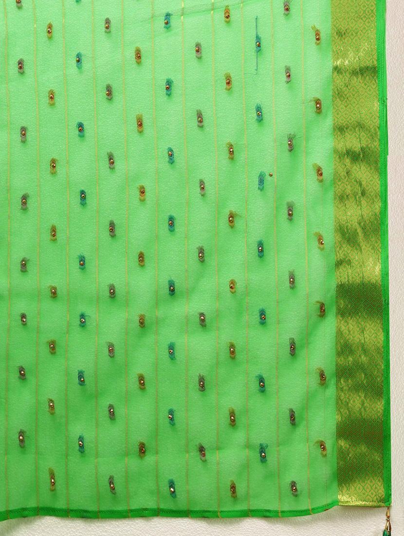 women self design bordered saree - 20879038 - Standard Image - 4