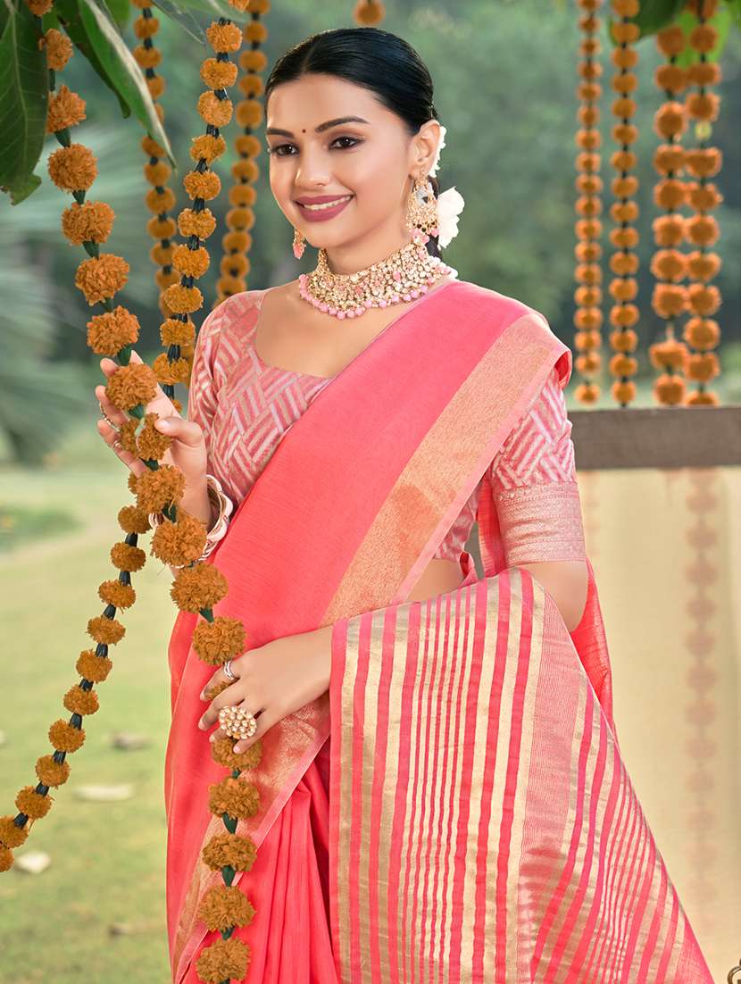 women solid with bordered saree - 20881686 - Standard Image - 1