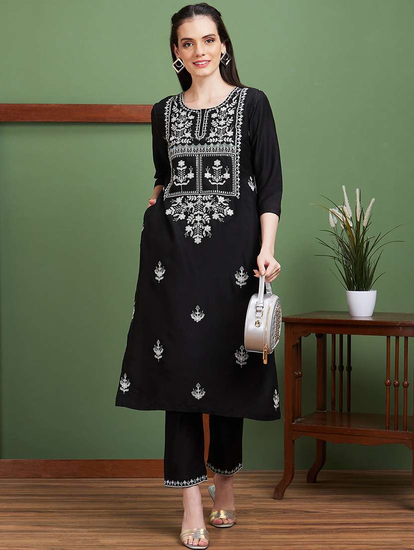 women black round neck kurta pant set