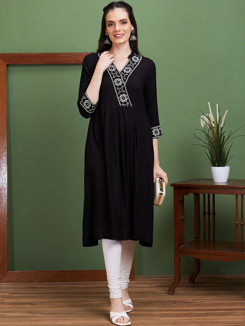 women black v neck a-line kurta
