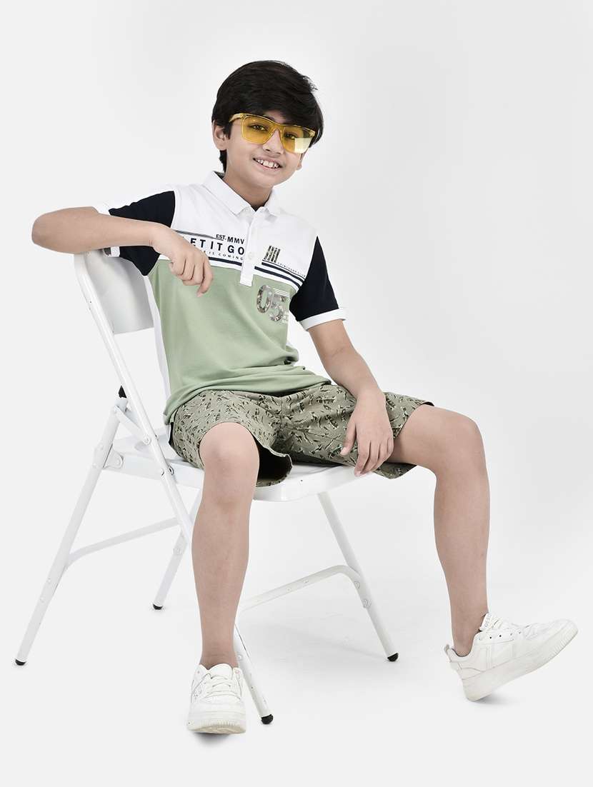 green printed three fourth shorts - 20894994 -  Standard Image - 4