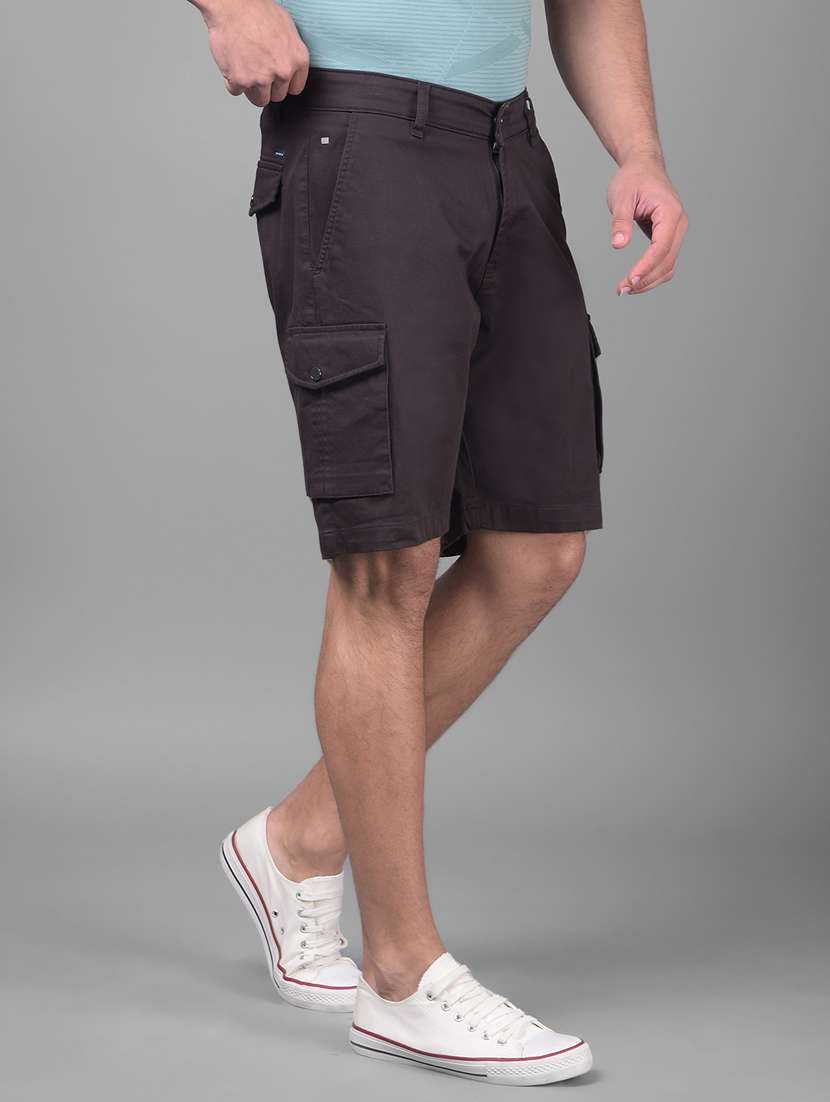 men solid mid rise cargo shorts - 20895241 -  Standard Image - 1