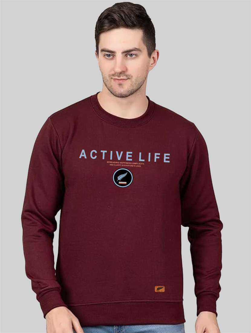 men maroon fleece chest print sweatshirt