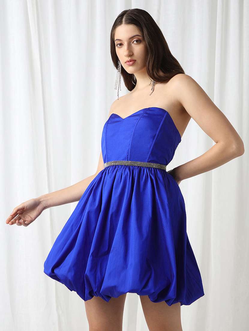 globus women blue strapless sweetheart neck panelled balloon party dress