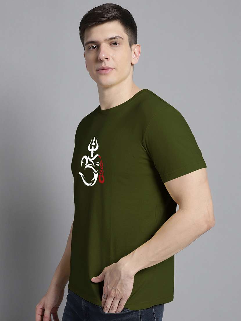 men chest print round neck t-shirt - 20906819 -  Standard Image - 1