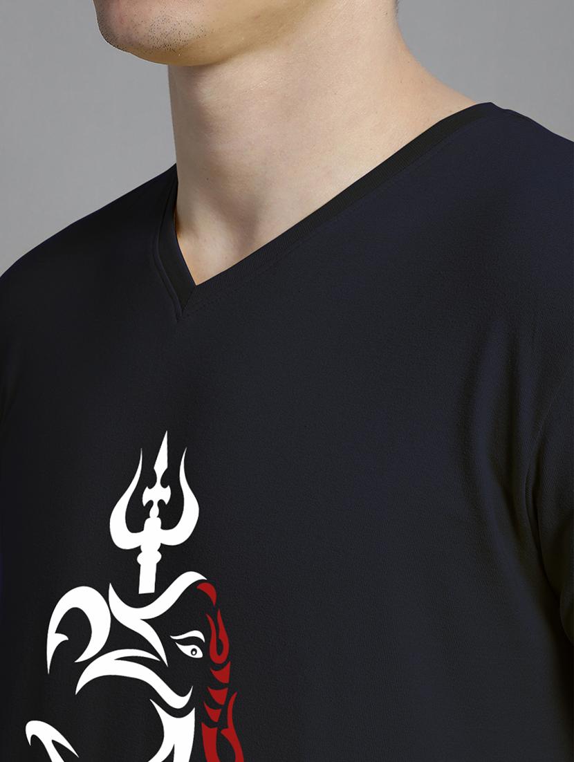 men chest print v-neck t-shirt - 20906830 - Standard Image - 4