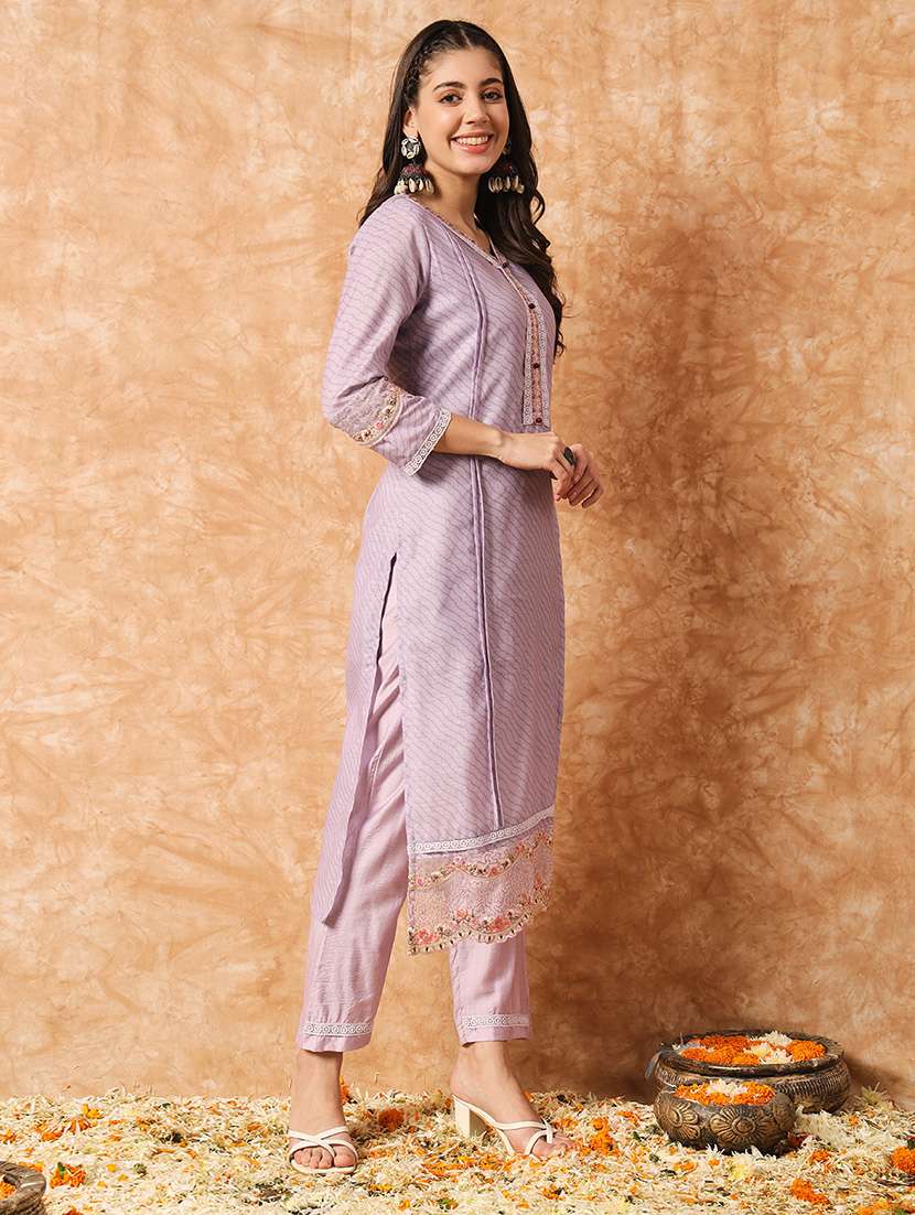 women lavender v neck kurta pant set with dupatta - 20912008 - Standard Image - 1