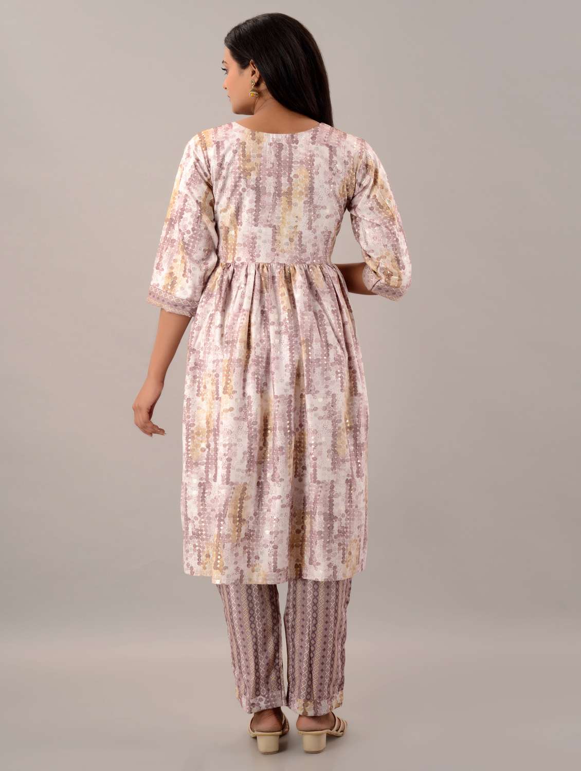 women pink round neck kurta pant set with dupatta - 20912149 -  Standard Image - 4