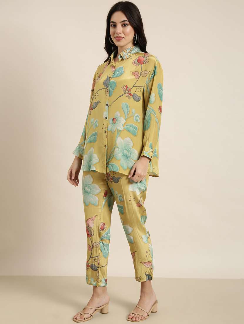 Women Green Floral Printed Shirt And Trouser Co Ord Set