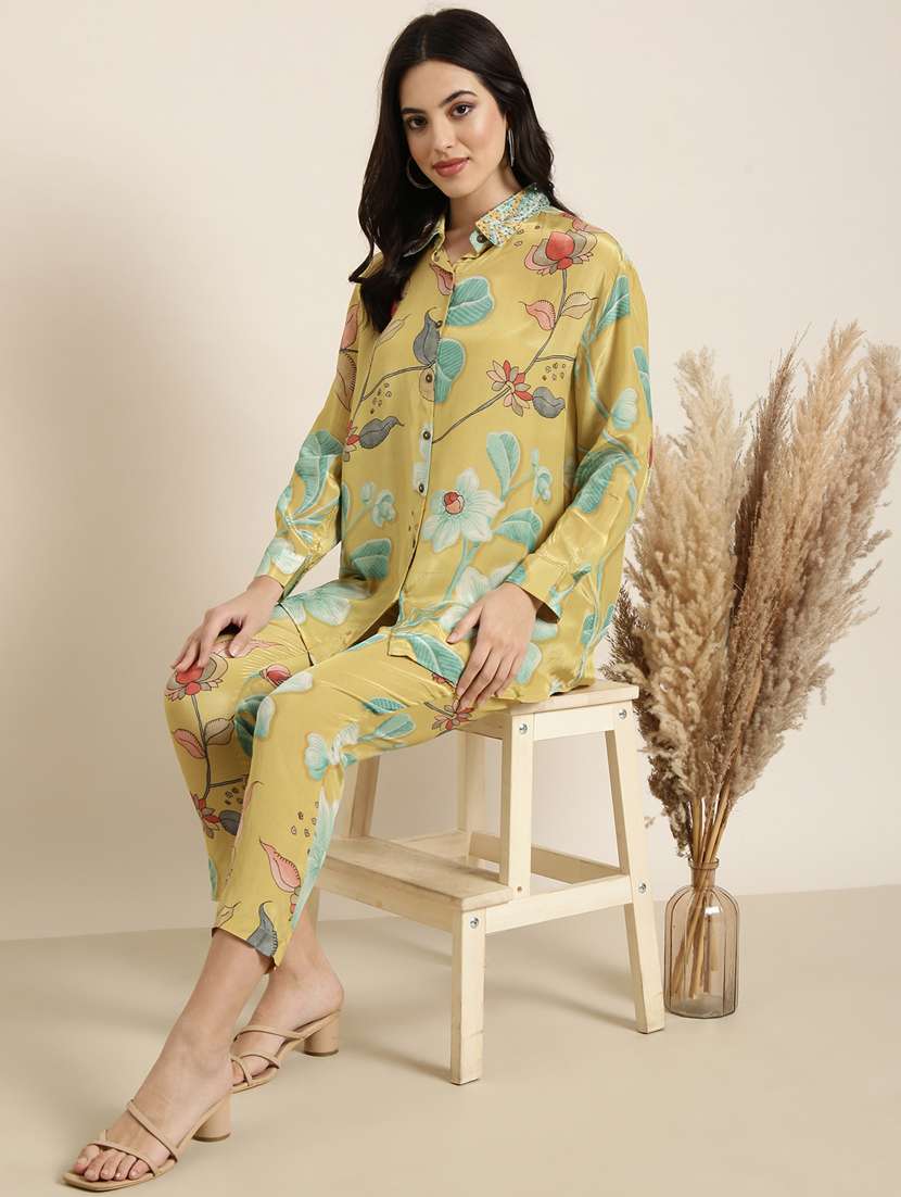 Women Green Floral Printed Shirt And Trouser Co Ord Set