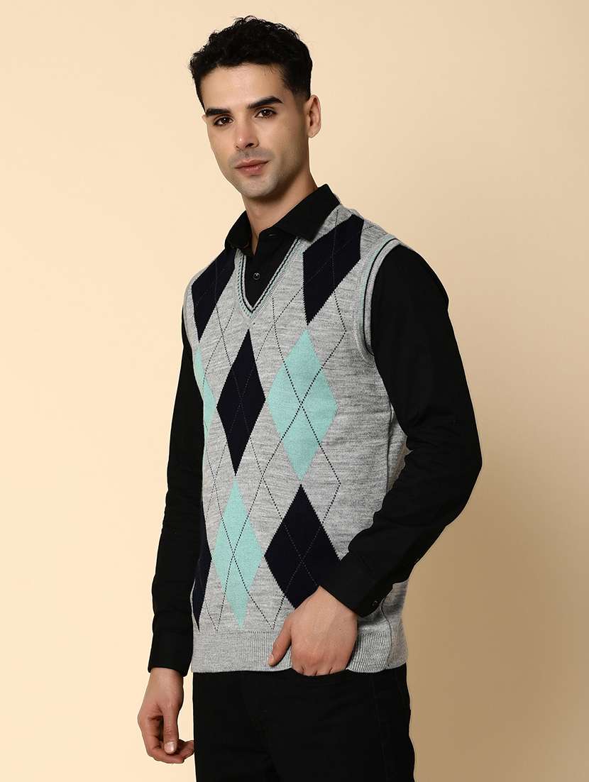 men v-neck geometric pullover - 20917554 -  Standard Image - 1