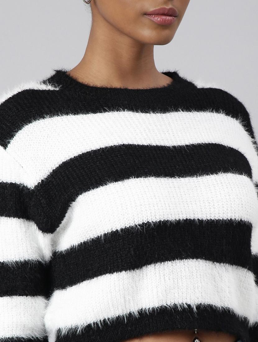 women's round neck crop top - 20928862 - Standard Image - 6