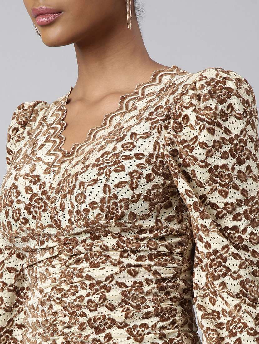 floral printed v-neck straight top - 20928883 -  Standard Image - 6