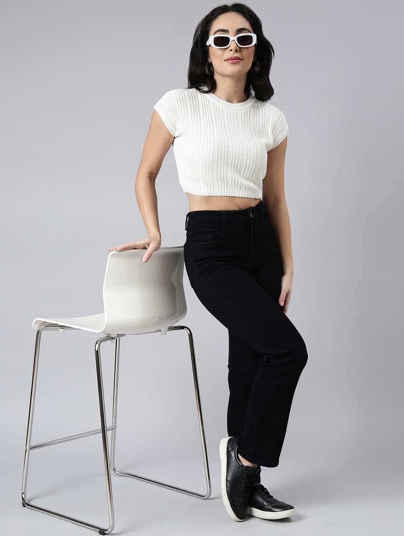 women self designed round neck crop top - 20928951 -  Standard Image - 4