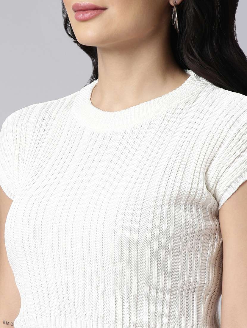 women self designed round neck crop top - 20928951 -  Standard Image - 6