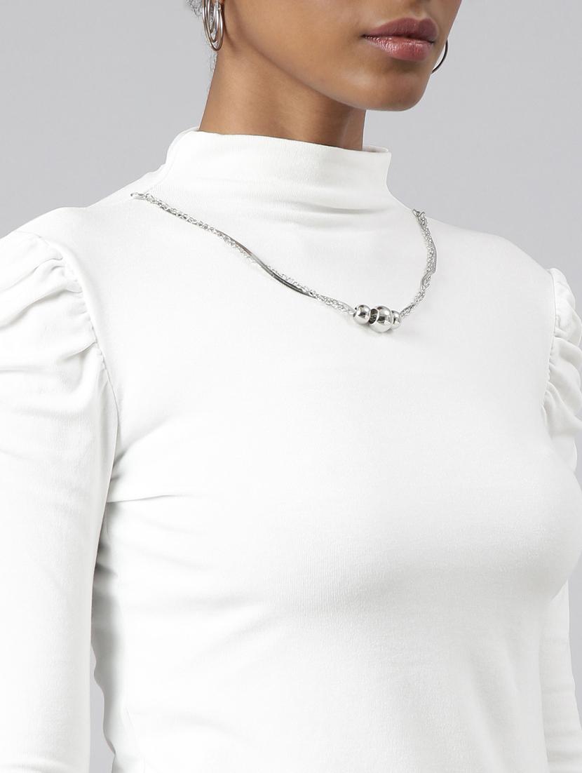 solid white detailed regular top - 20928963 - Standard Image - 6