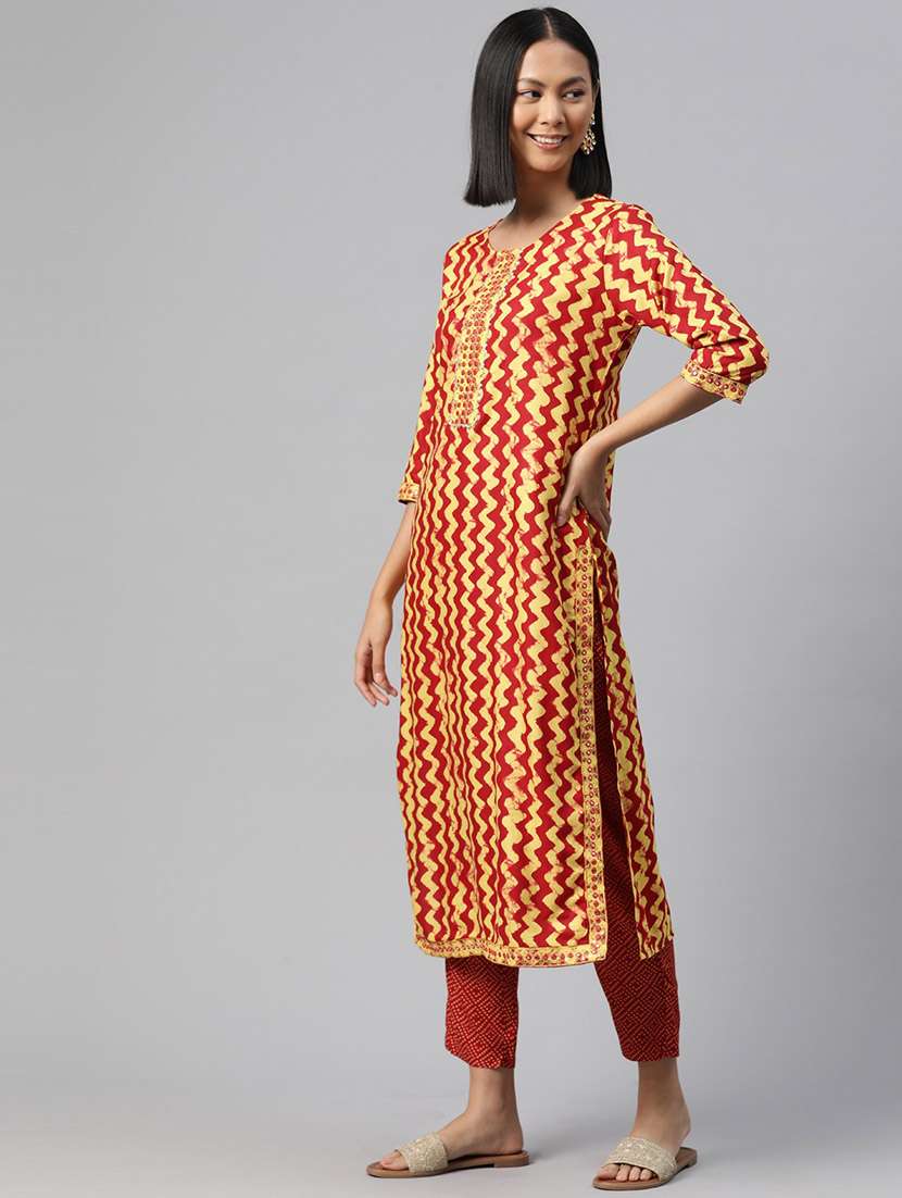 women three quarter sleeve kurta pant with dupatta set - 20929079 -  Standard Image - 1