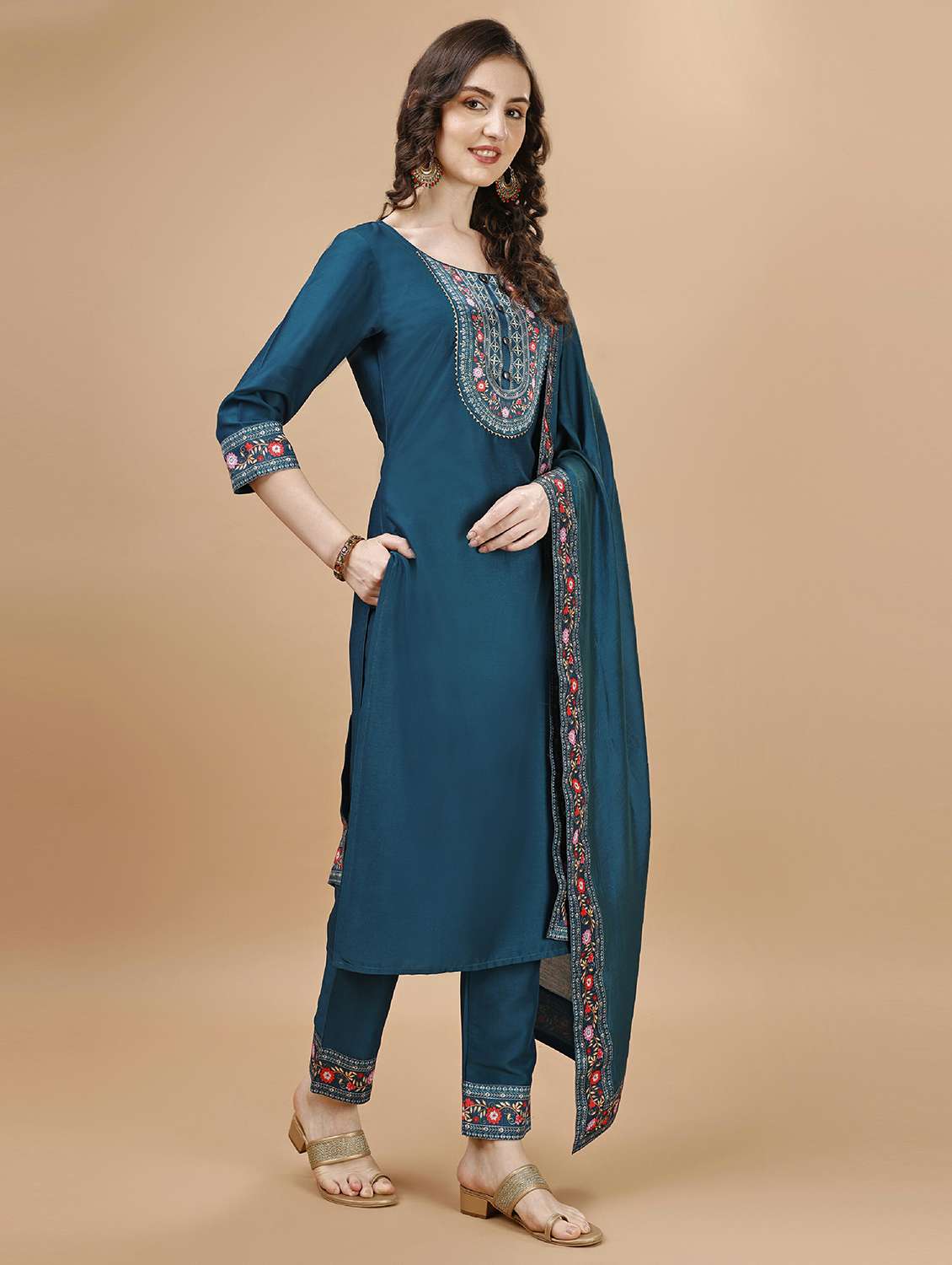 women placement print kurta pant set with dupatta - 20929898 -  Standard Image - 1