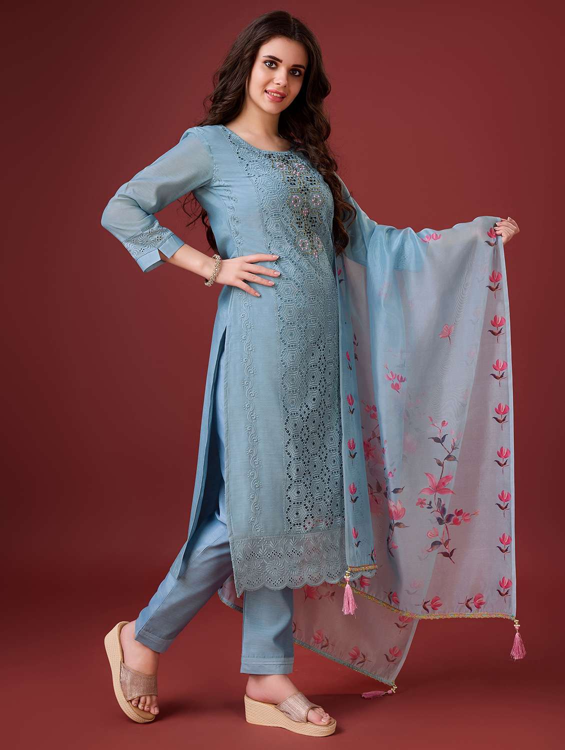 women light blue round neck kurta pant set with dupatta set - 20929903 - Standard Image - 1