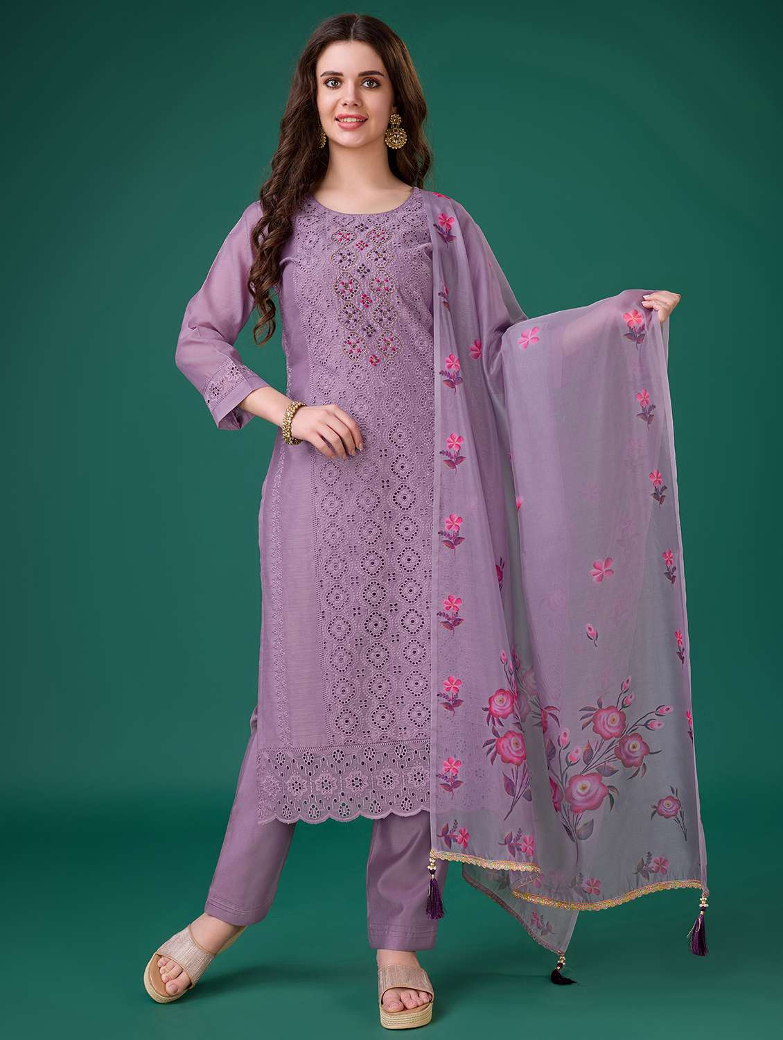 women lavender round neck kurta pant set with dupatta