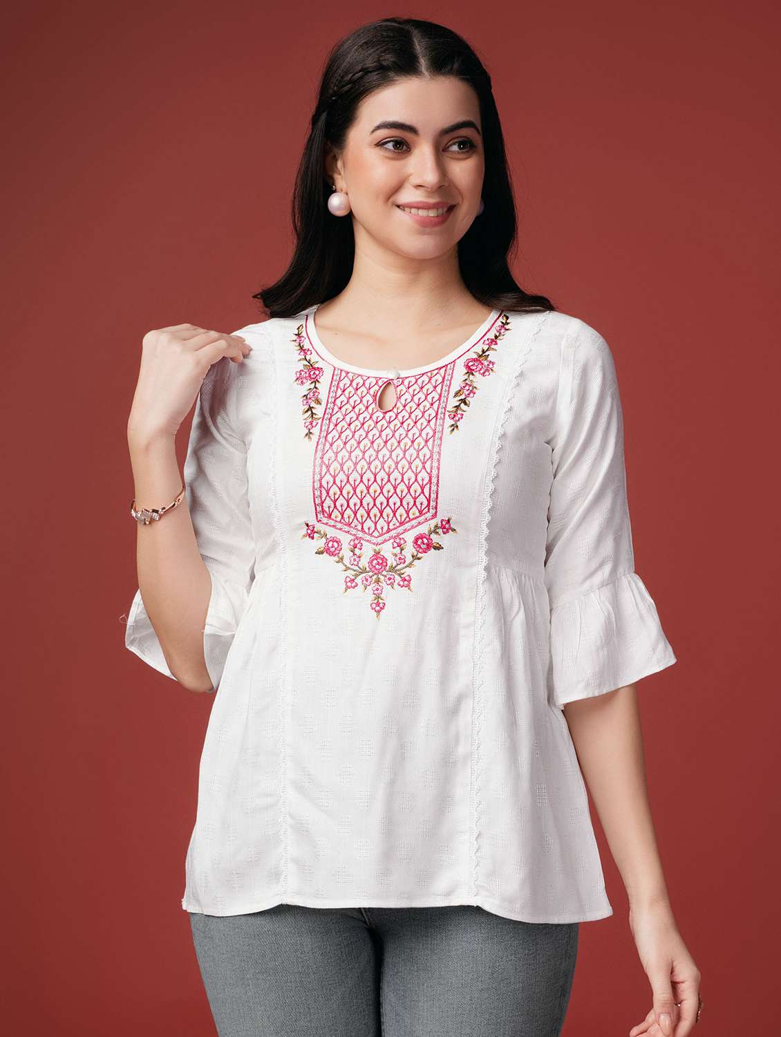 women white regular fit  key hole neck a-line top