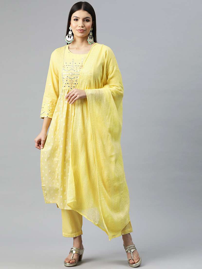 women three quarter sleeve kurta pant with dupatta set