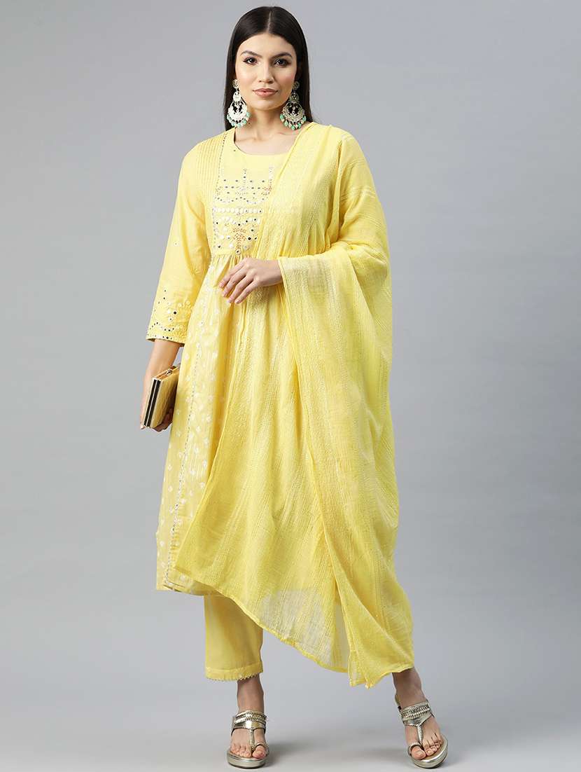 women three quarter sleeve kurta pant with dupatta set - 20930572 - Standard Image - 1
