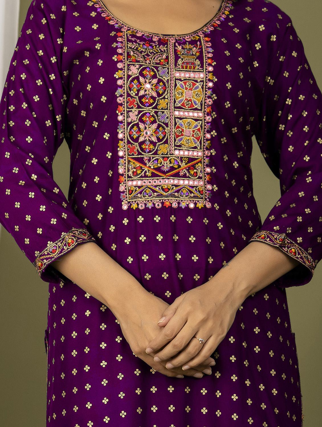 embroidered straight kurta - 20932737 - Standard Image - 4