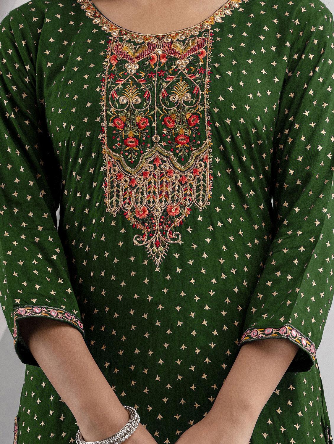 embroidered straight kurta - 20932742 - Standard Image - 4