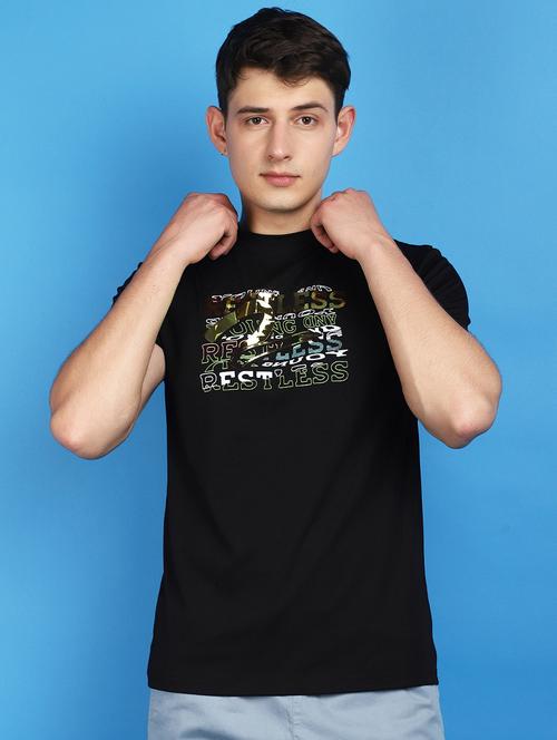 men round neck chest printed t-shirt - 20944888 -  Standard Image - 0