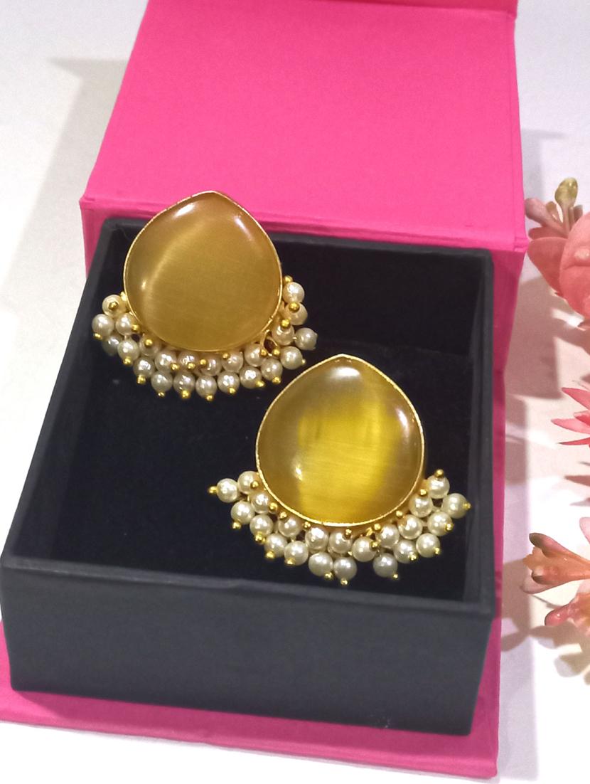yellow alloy studs earrings - 20948291 - Standard Image - 1