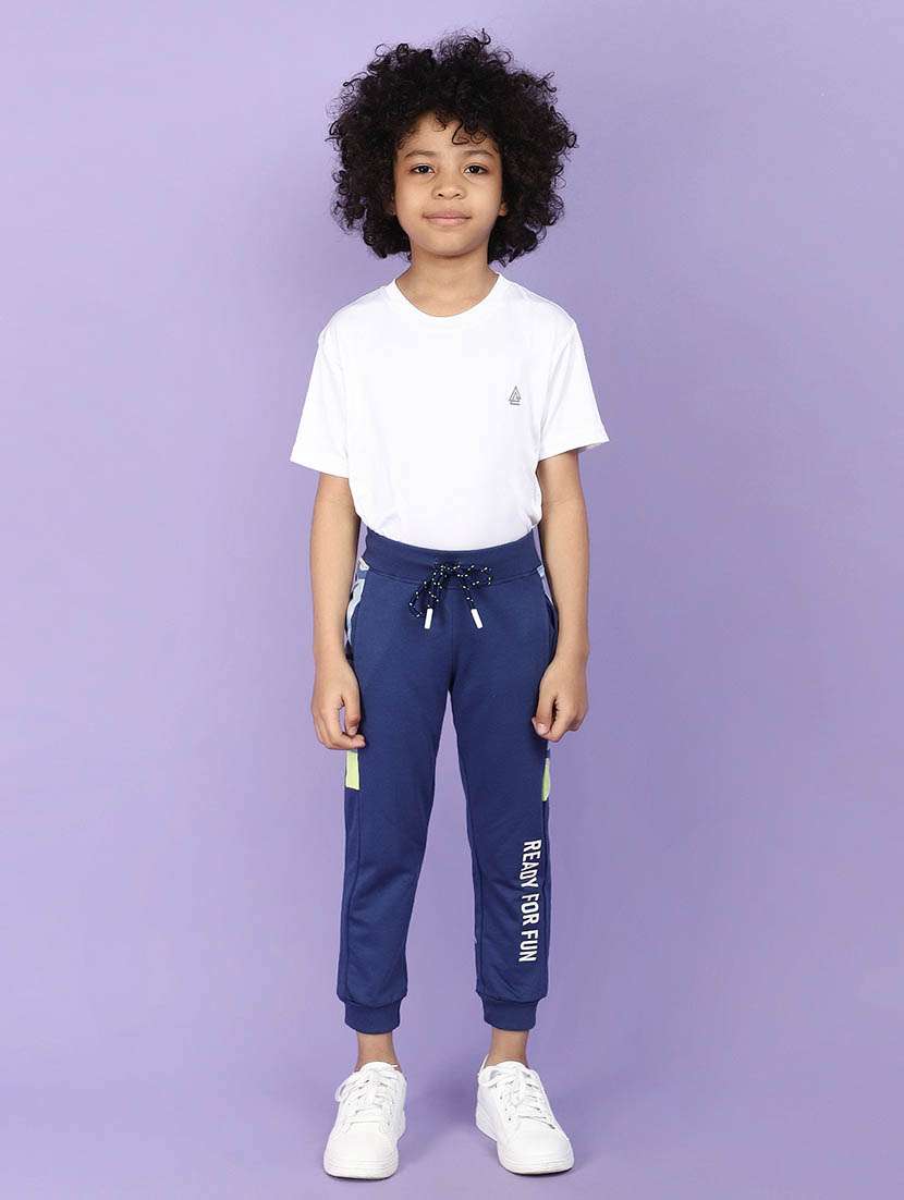 boys mid rise placement print track pant - 20958705 -  Standard Image - 4