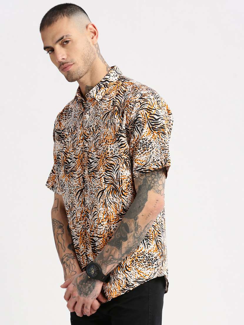 men short sleeve animal printed casual shirt - 20960697 - Standard Image - 1